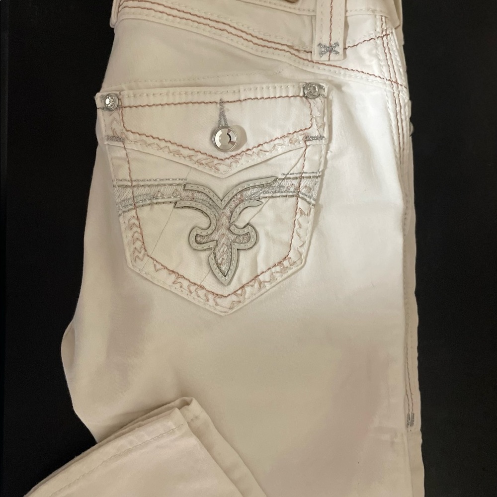 Women’s rock revival jeans size 26“ x 28 inseam style Aymeline. Skinny leg
